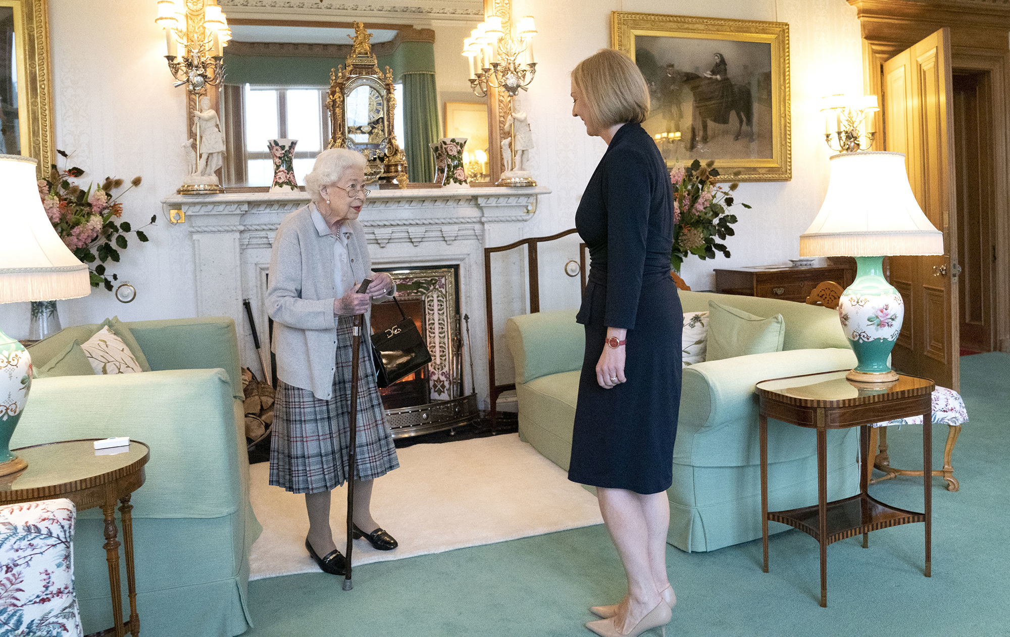 Джонсон у грі. Чому Ліз Трасс пішла з посади прем'єра Британії і хто може її змінити